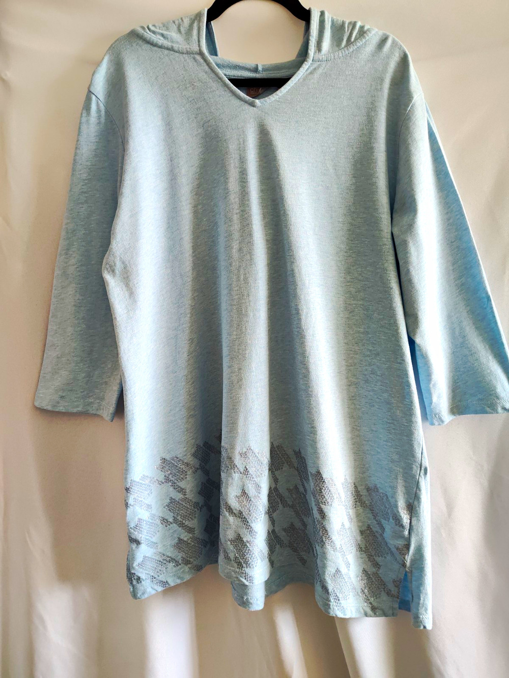 Chico's Women's Blue Hooded Pullover Hoodie V-Neck 3/4 Sleeve Sequin Hem Size 3